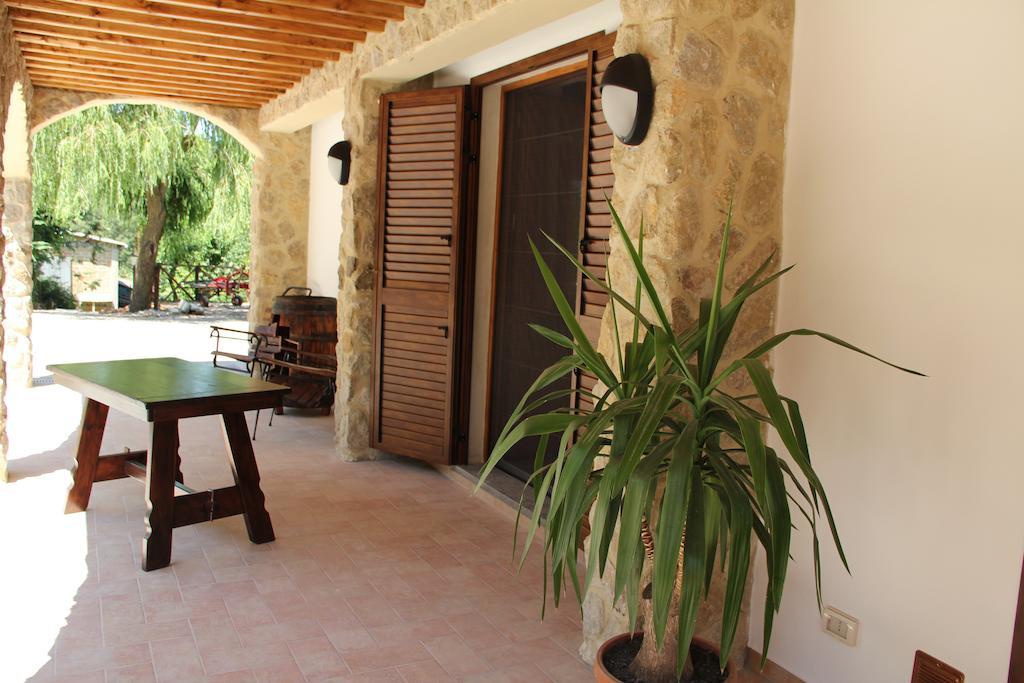 Agriturismo Le Paicciole Villa Castell Azzara ภายนอก รูปภาพ